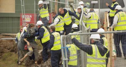 Shell security team manhandle a protester