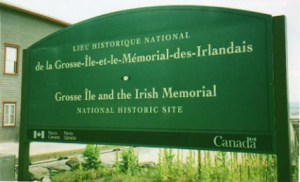 Grosse Isle Memorial bilingual notice, Quebec (Photo from Internet)