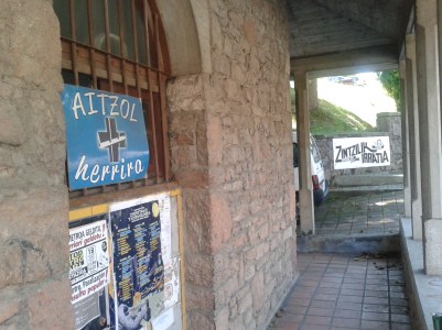 View of side of building which houses Zintilik. Photo D.Breatnach