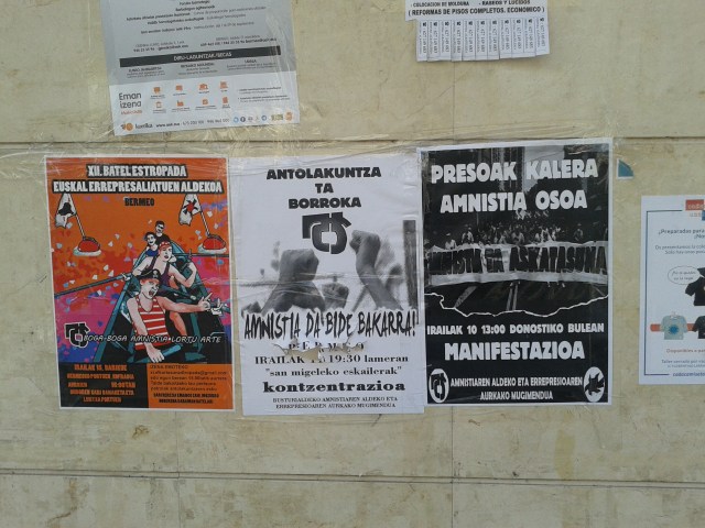 Amnistia Posters what wall