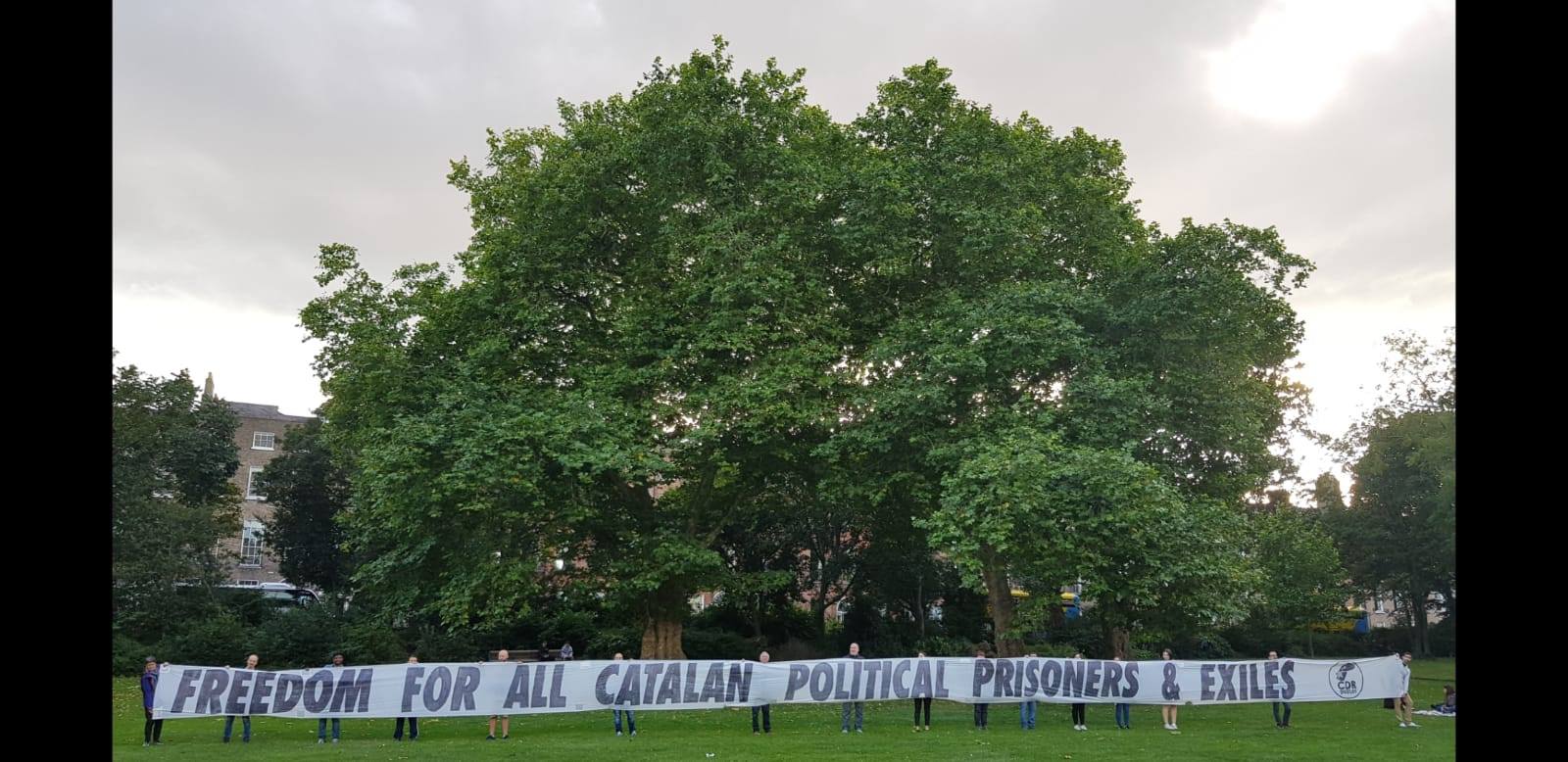 Freedom for all Catalan political prisoners &amp; exiles long banner