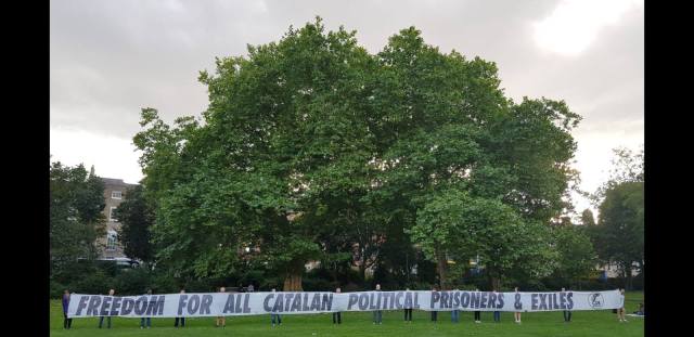 Freedom for all Catalan political prisoners & exiles long banner
